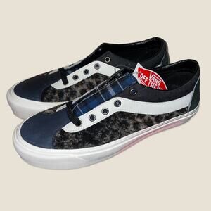 NWT Vans Bold Ni 10.5